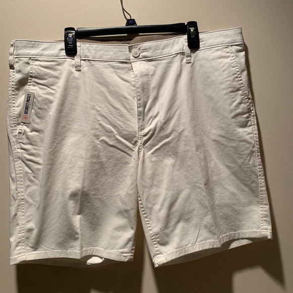 Dockers Shorts - Picture 1 of 4